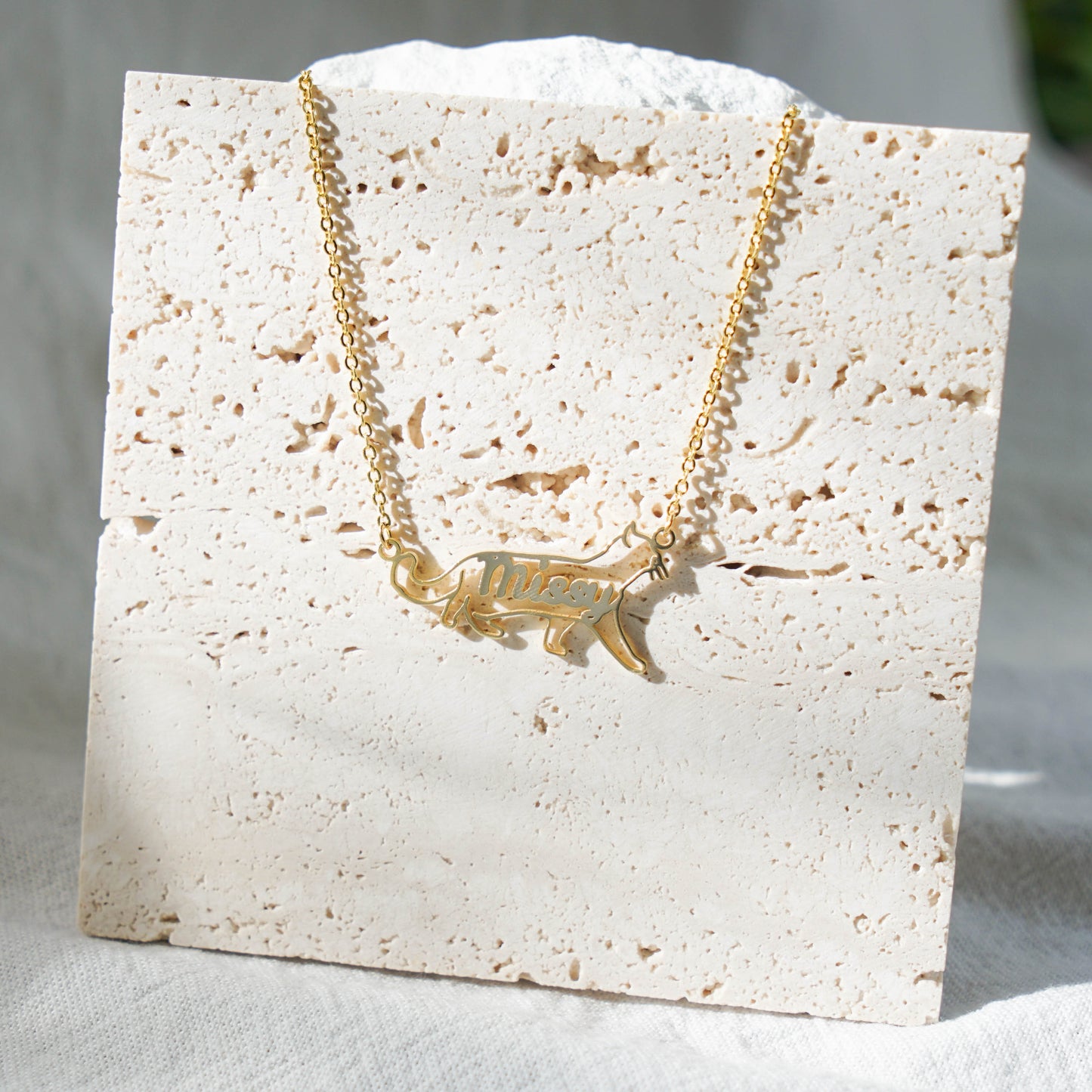 Cat_Necklace_Gold