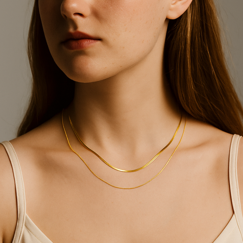 Layered_Necklace_Silver_Model_1