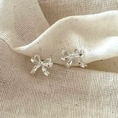 Bow_Stud_Earrings_Silver