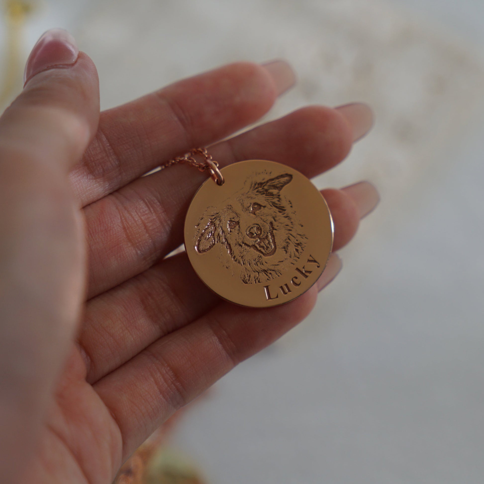 Pet_Portrait_Necklace_Rosegold